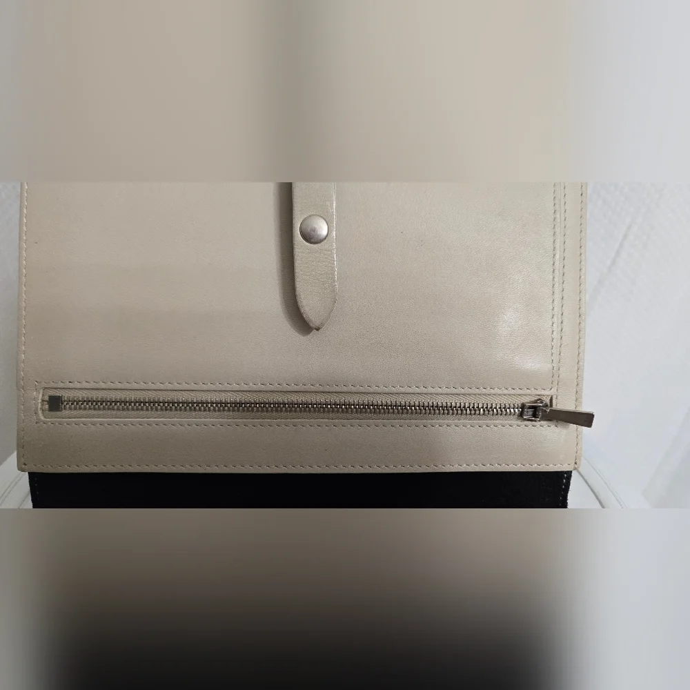 EUC CELINE LARGE STRAP WALLET BICOLOR GRAINED CALFSKIN